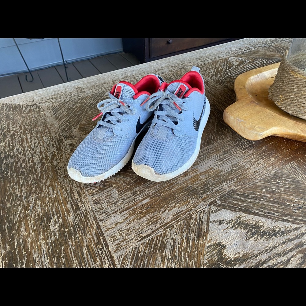 Boys golf shoes